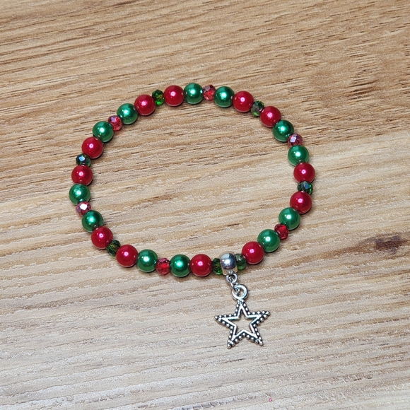 Christmas Star Red Green Crystal & Pearls Beaded Bracelet Handmade Silver Charm - Picture 4 of 5